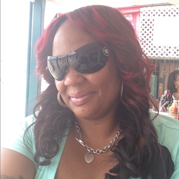 Versace Sunglasses w/Case - Picture 2 of 6